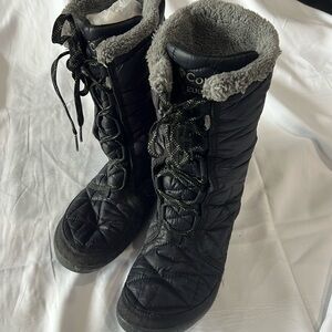Columbia Black and Grey Powder Summit Winter Weatherproof Snow Boots Womens 7.5